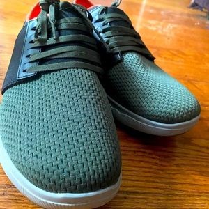Under Armor 24/7 brand new w/o tags or box